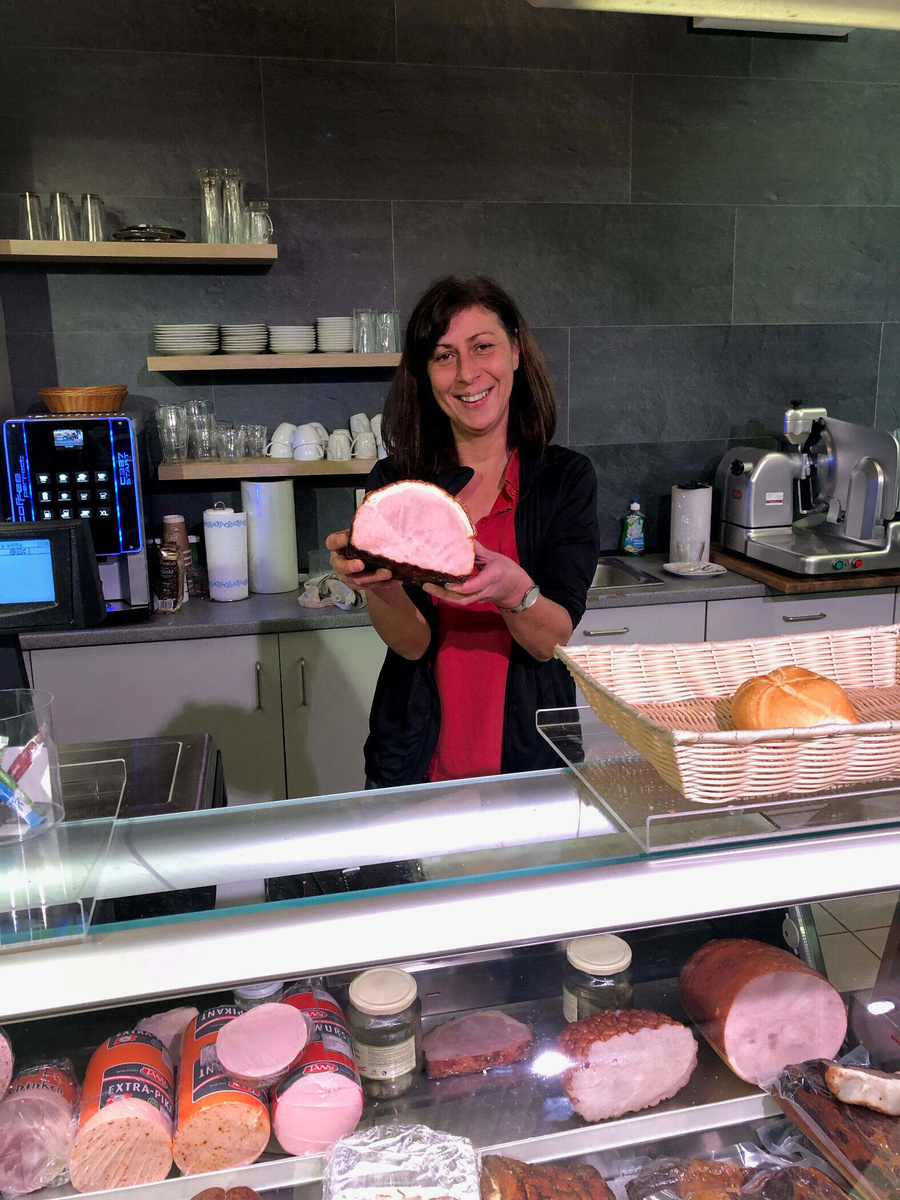 frische Fleisch- und Wurstwaren im Sparmarkt Achenkirch